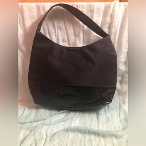 Women’s Small Black Shoulder Purse Snap Closure